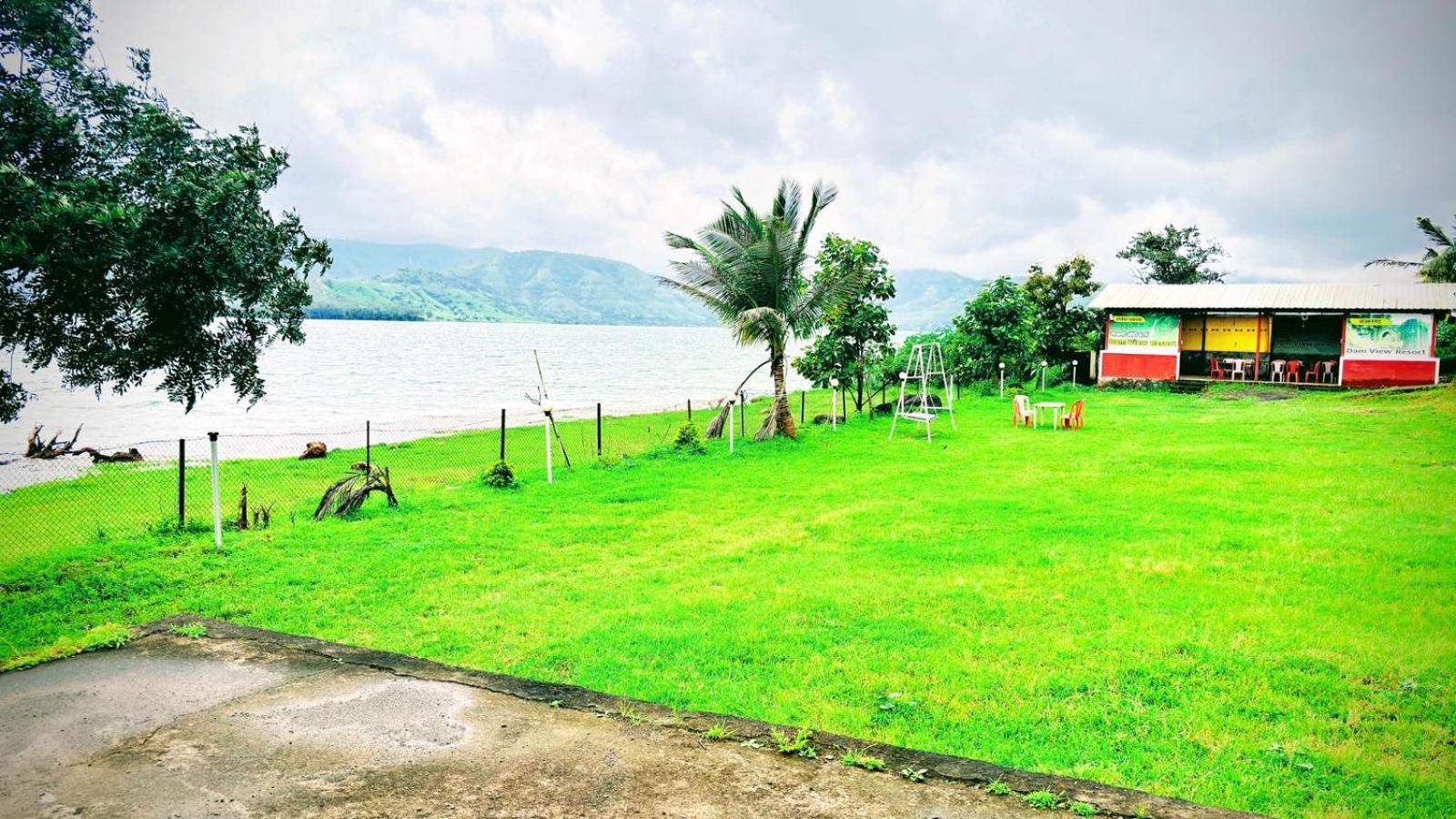 Hotel Mauli Agro Farm Dam View Resort Satara Buitenkant foto