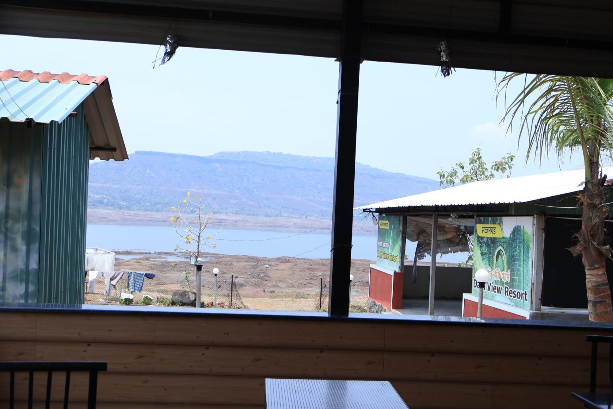 Hotel Mauli Agro Farm Dam View Resort Satara Buitenkant foto