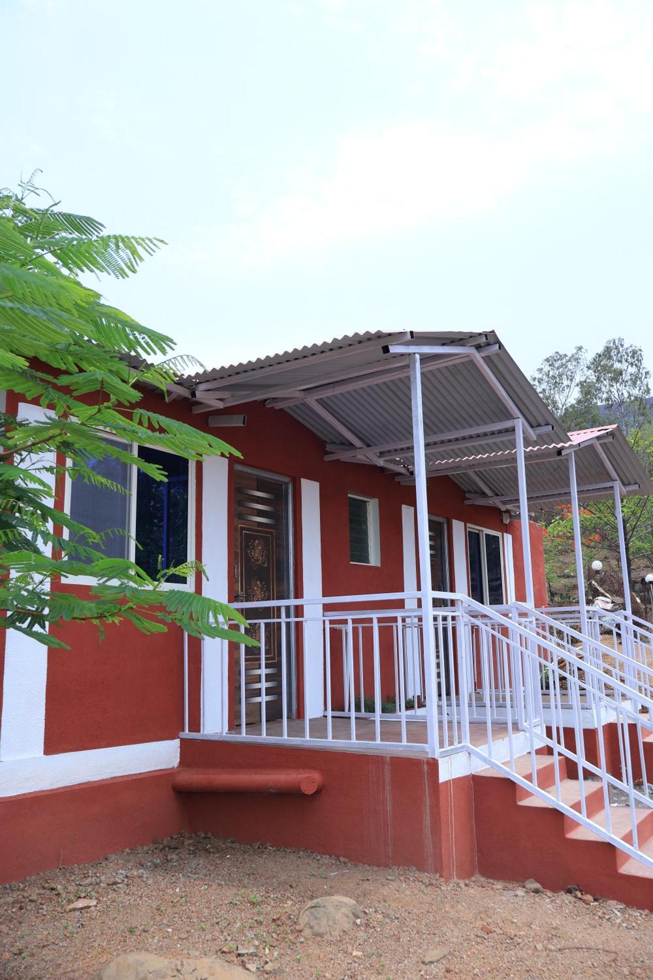 Hotel Mauli Agro Farm Dam View Resort Satara Buitenkant foto